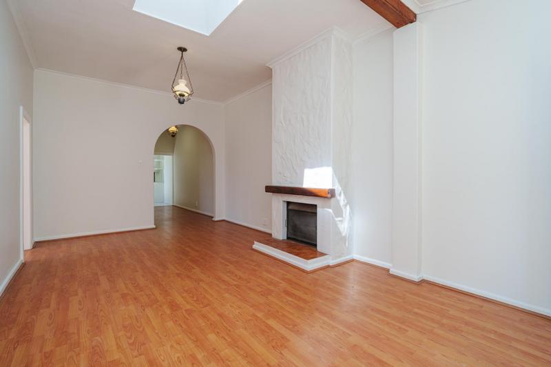 2 Bedroom Property for Sale in Kenilworth Western Cape